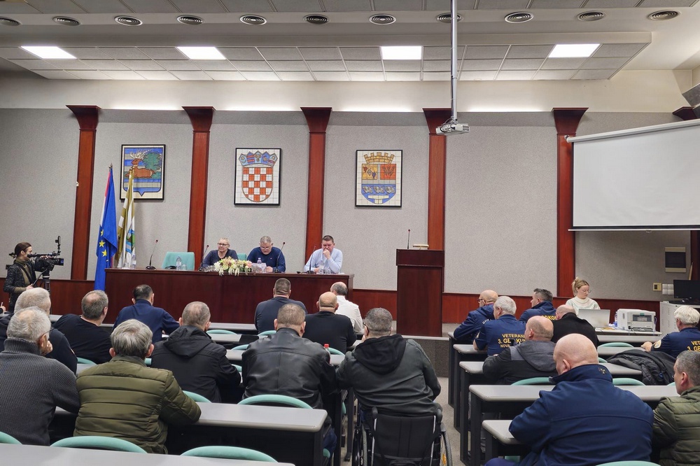 421575787 2408991232613109 345375936580310219 N