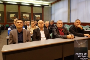 00e7056ec788d5b42162a6c13dbba43c Generic