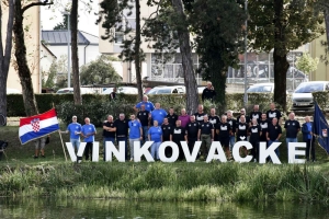 0555bbe9368a05bff51437bdc1ff702e Generic