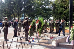 1d73e13563b8be946c0f00bab252d7ea Generic