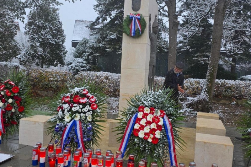 5b98a51d844cf083418c7193dcee292b XL