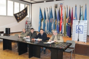 64d93d666355a43c4a86679a030d35b6 Generic