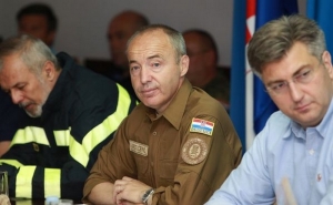 6f43b5263fbba79c5962514b85d34738 Generic