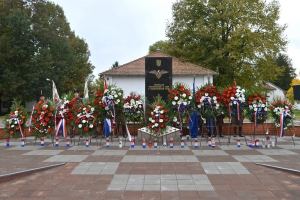 83a9554230ed6e6cccfe522a2a4bd53e Generic