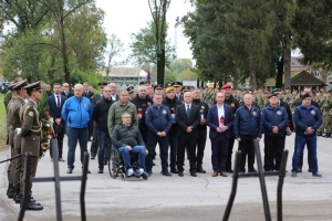 9ad74ebcc3d83e86bcc0098026ed5e9f Generic