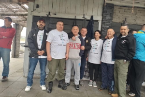 D81dde7813bd99a2f6a5498a2ec932ec Generic