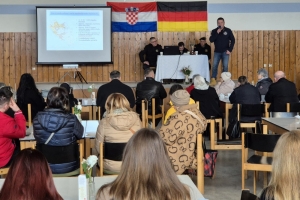 Eb9b7452cdc806568d2312ea5614a301 Generic