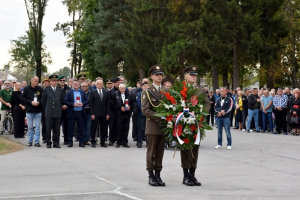 F41bf091a4e18f2312495cc0e975d9f7 Generic